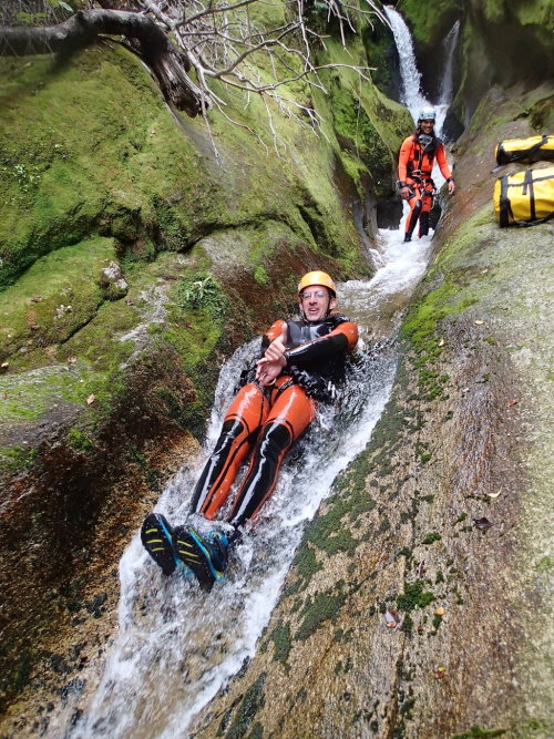 Go Canyoning